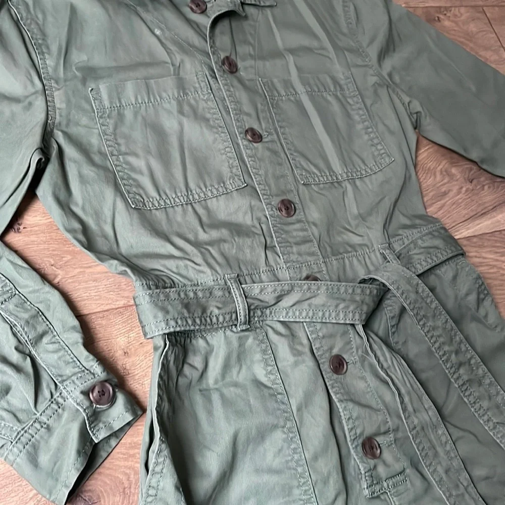 Petite olive green GAP utility romper - Picture 6 of 13